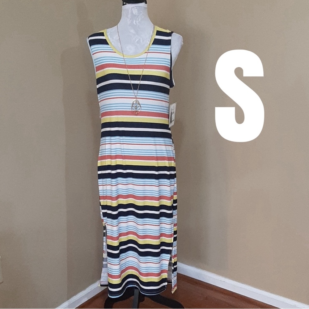 Striped Flattering maxi dress
